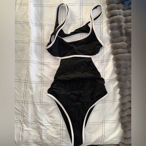 Stylish Black and White Women’s One Piece Swimsuit